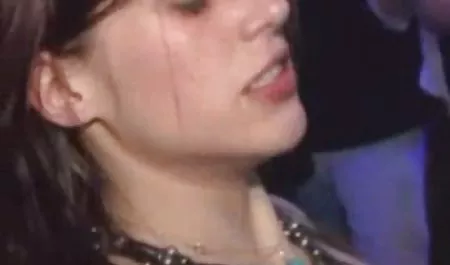 -شقة-إيميلي مايك ثورن سكس افلام عربي جيمس