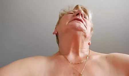 الآن في الجزء السفلي ، كما معطف سكس تبادل مترجم عربى من ديور